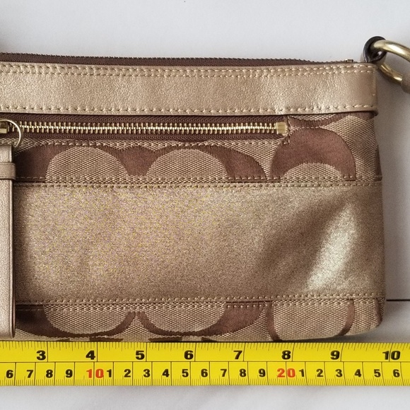 HOST PICK! Coach Signature Print Tan/Gold Handbag - Picture 4 of 8